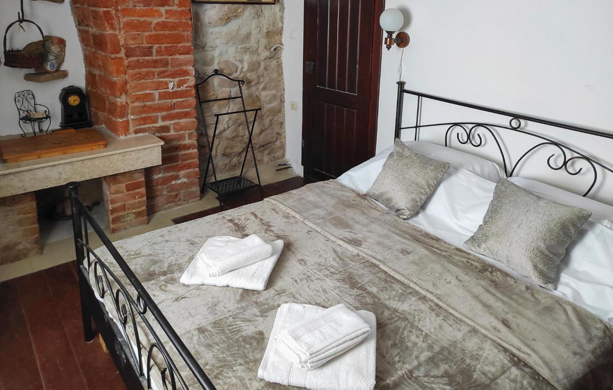 Beautiful Home In Lopar With House Sea View Екстер'єр фото